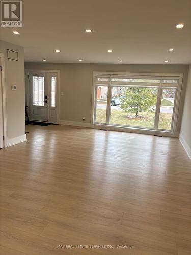 260 Hillside Drive, Mississauga, ON - Indoor