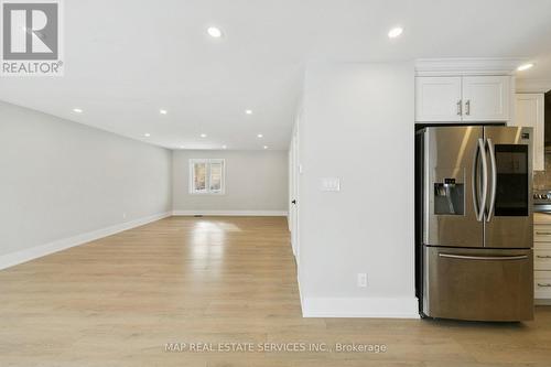 260 Hillside Drive, Mississauga, ON - Indoor