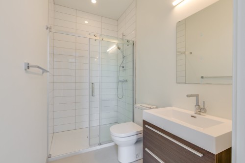 Bathroom - 213-1155 Rue De La Montagne, Montréal (Ville-Marie), QC - Indoor Photo Showing Bathroom