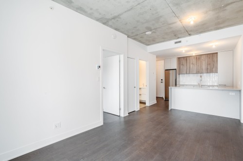 Salon - 506-7227 Boul. Newman, Montréal (Lasalle), QC - Indoor Photo Showing Kitchen