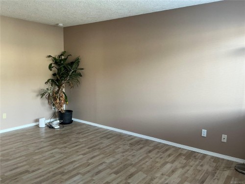 103-2525 Dingwall St, Duncan, BC - Indoor Photo Showing Other Room