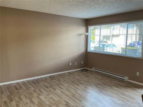 103-2525 Dingwall St, Duncan, BC - Indoor Photo Showing Other Room