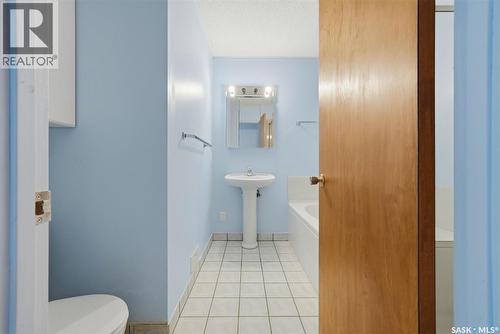 148 Marsh Crescent, Regina, SK - Indoor Photo Showing Bathroom