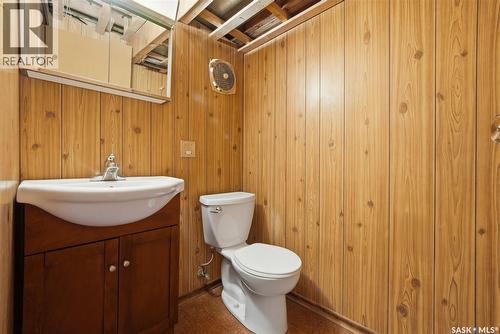 148 Marsh Crescent, Regina, SK - Indoor Photo Showing Bathroom