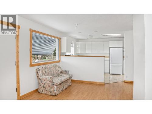 338 Valleyview Drive, Creston, BC - Indoor