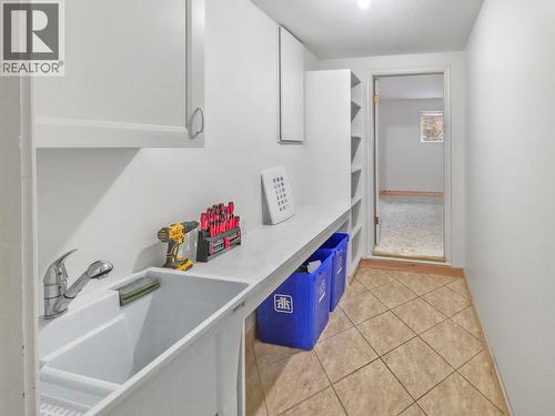 338 Valleyview Drive, Creston, BC - Indoor Photo Showing Other Room