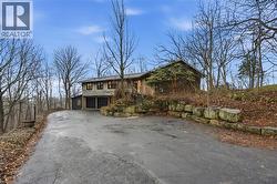 1987 SNAKE Road  Burlington, ON L7P 4Y1