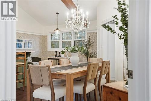 1987 Snake Road, Burlington, ON - Indoor Photo Showing Dining Room