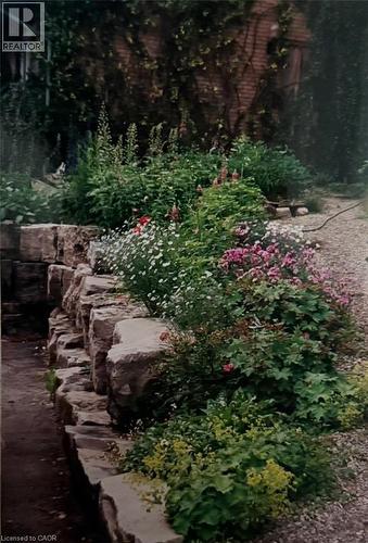 1987 Snake Road, Burlington, ON - Outdoor