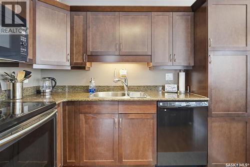 224 105 Lynd Crescent, Saskatoon, SK - Indoor Photo Showing Kitchen With Double Sink