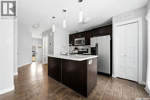 12 5301 Beacon Drive, Regina, SK - Indoor Photo Showing Kitchen