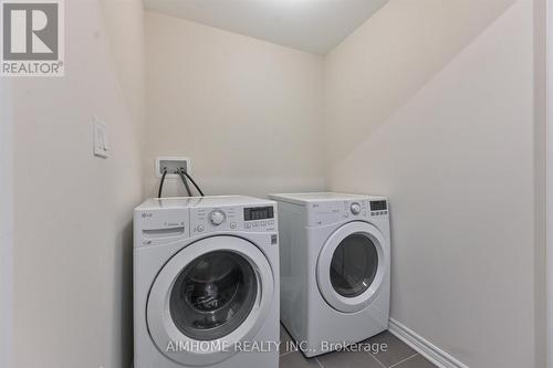 52 Vedette Way, Vaughan, ON - Indoor Photo Showing Laundry Room