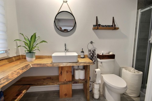 Salle de bains - 45 Boul. Beaconsfield, Beaconsfield, QC - Indoor Photo Showing Bathroom