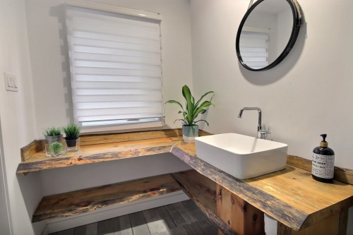 Salle de bains - 45 Boul. Beaconsfield, Beaconsfield, QC - Indoor Photo Showing Bathroom