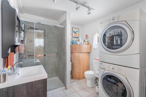 Salle de bains - 5 Rue Lapierre, Saint-André-D'Argenteuil, QC - Indoor Photo Showing Laundry Room