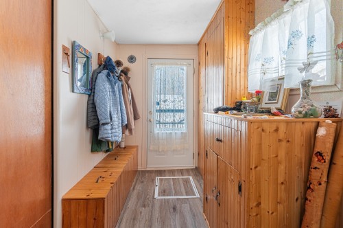 Hall d'entrée/Vestibule - 5 Rue Lapierre, Saint-André-D'Argenteuil, QC - Indoor