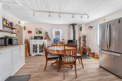 Cuisine - 5 Rue Lapierre, Saint-André-D'Argenteuil, QC - Indoor Photo Showing Dining Room
