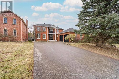 352 KENNEDY STREET W  Aurora, ON L4G 5M4