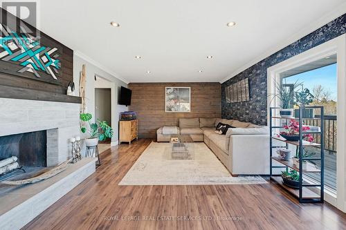 18 Cherry Street, Halton Hills, ON - Indoor Photo Showing Living Room With Fireplace
