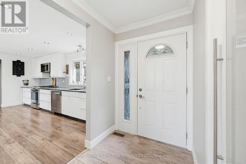 18 Cherry Street, Halton Hills, ON - Indoor Photo Showing Kitchen