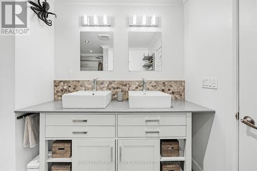 18 Cherry Street, Halton Hills, ON - Indoor Photo Showing Bathroom