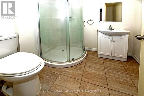 110 Chartley Private, Ottawa, ON - Indoor Photo Showing Bathroom