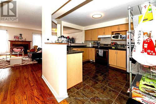 110 Chartley Private, Ottawa, ON - Indoor Photo Showing Kitchen