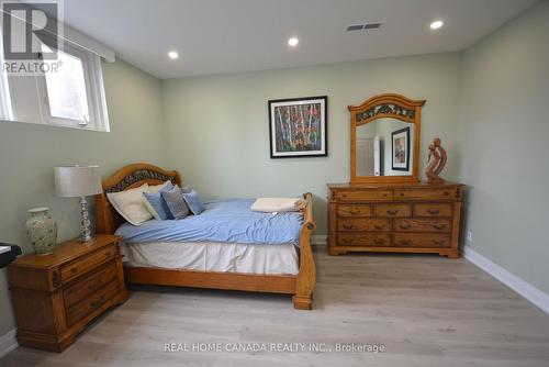 29 Ellesboro Drive, Mississauga, ON - Indoor Photo Showing Bedroom