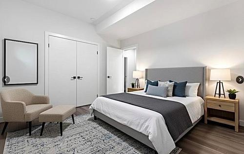 1041 Rosemount Avenue, Winnipeg, MB - Indoor Photo Showing Bedroom