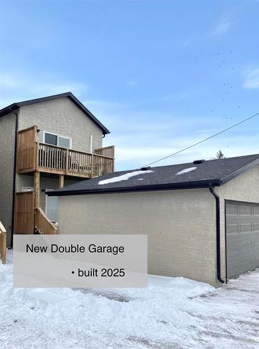 1041 Rosemount Avenue, Winnipeg, MB - Outdoor With Exterior