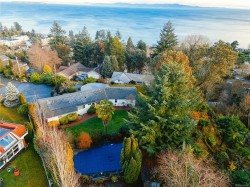 5054 Catalina Terr Saanich, BC V8Y 2A5