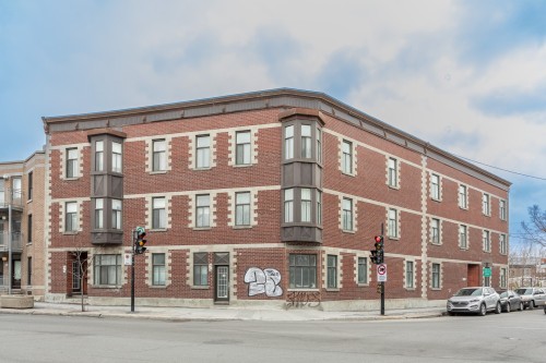 Entry - 5212 Rue Notre-Dame O., Montréal (Le Sud-Ouest), QC - Outdoor With Facade