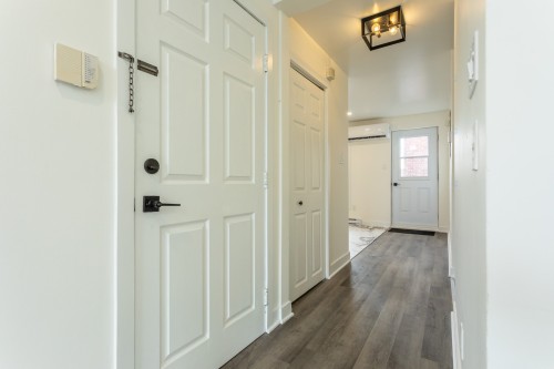 Passageway - 5212 Rue Notre-Dame O., Montréal (Le Sud-Ouest), QC - Indoor Photo Showing Other Room