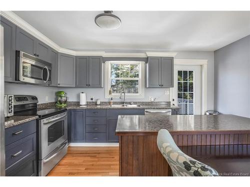 30 Brown Blvd, Fredericton, NB 