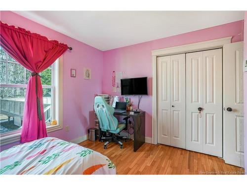 30 Brown Blvd, Fredericton, NB 