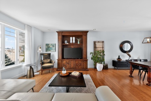 Salon - 10805 Rue André-Mathieu, Mirabel, QC - Indoor Photo Showing Living Room