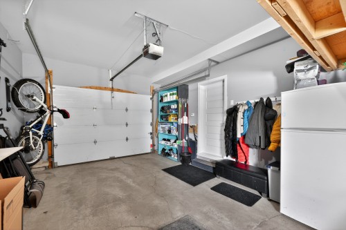 Garage - 10805 Rue André-Mathieu, Mirabel, QC - Indoor Photo Showing Garage