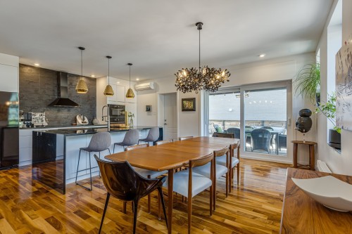 10732 Boul. St-Laurent  Montréal (Ahuntsic-Cartierville), QC H3L 2P7