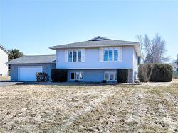 749 Waasis RD Oromocto, NB E2V 2N4