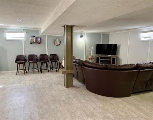 12 Son Cr, Rosser, MB 