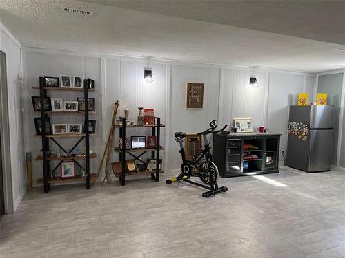 12 Son Cr, Rosser, MB 