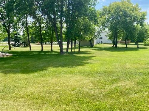 12 Son Cr, Rosser, MB 