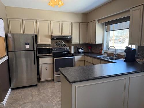 12 Son Cr, Rosser, MB 