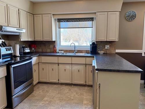 12 Son Cr, Rosser, MB 