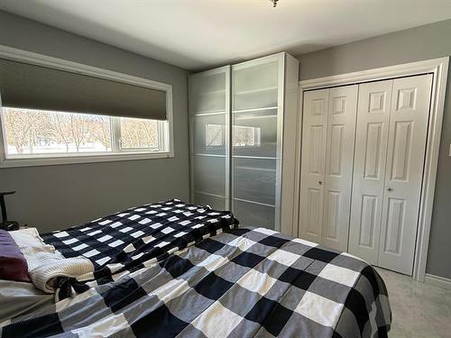 12 Son Cr, Rosser, MB 