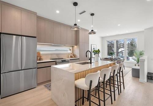 182 Lindsay St, Winnipeg, MB 