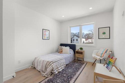 182 Lindsay St, Winnipeg, MB 