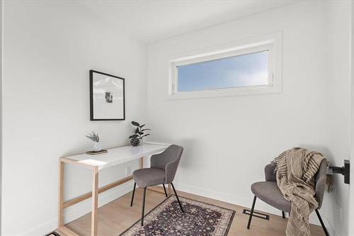 182 Lindsay St, Winnipeg, MB 