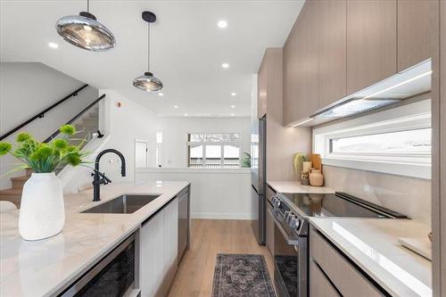 182 Lindsay St, Winnipeg, MB 