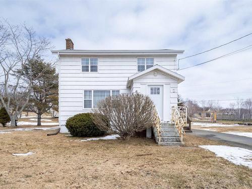 93 Fraser Avenue  Sydney Mines, NS B1V 2C6